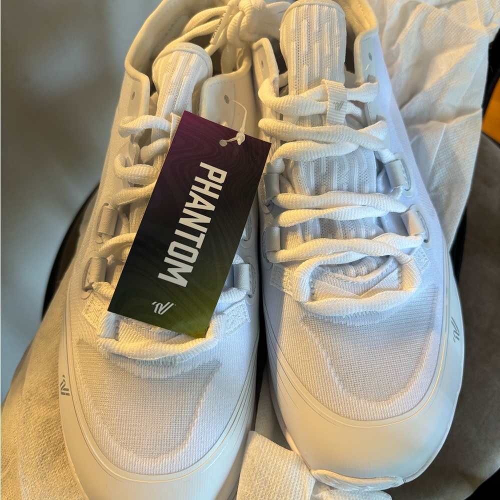 Cheer shoes